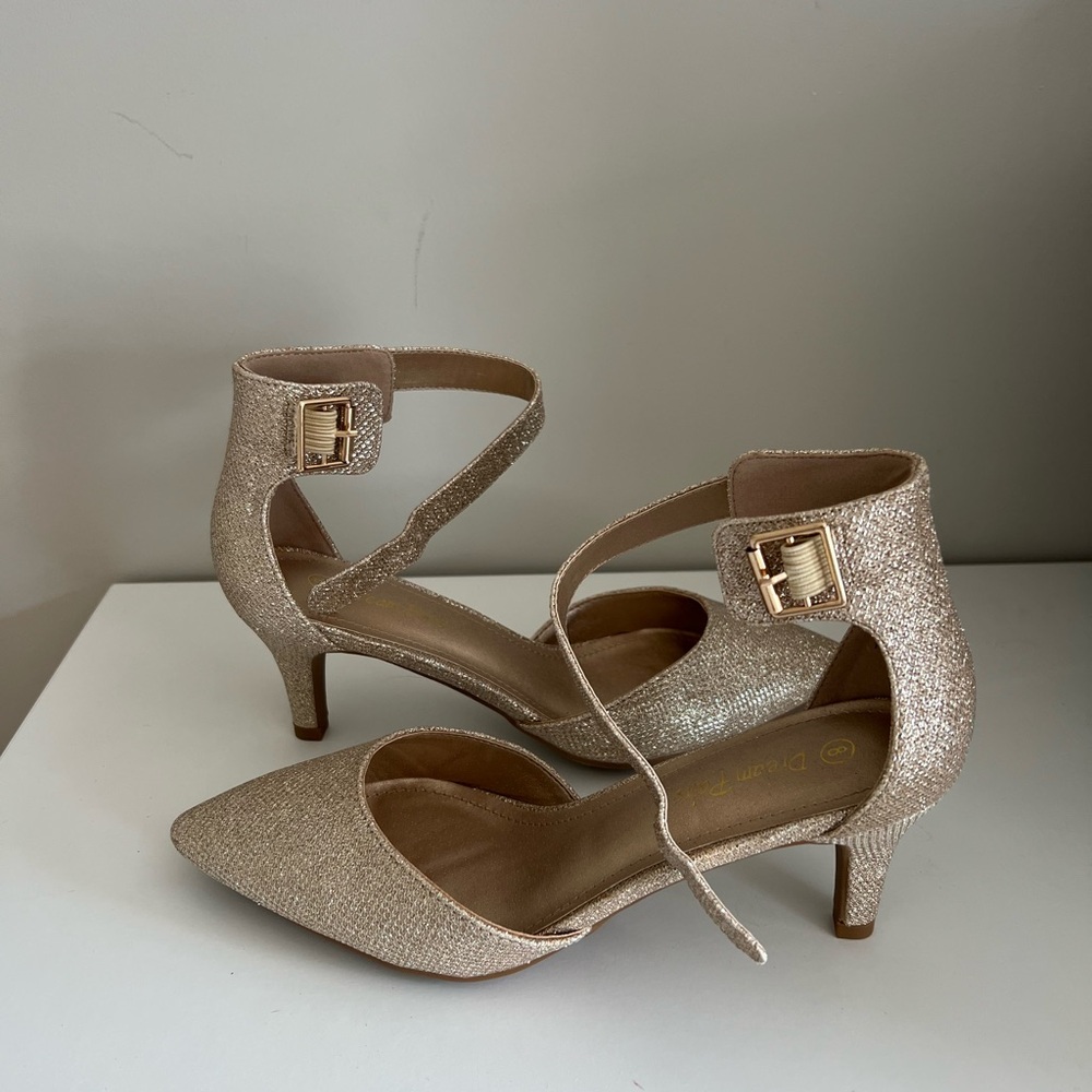 Dream Pairs Gold Kitten Heel Pumps